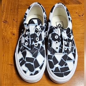 Vans Women's Black and White Patterned Geometric Shoes